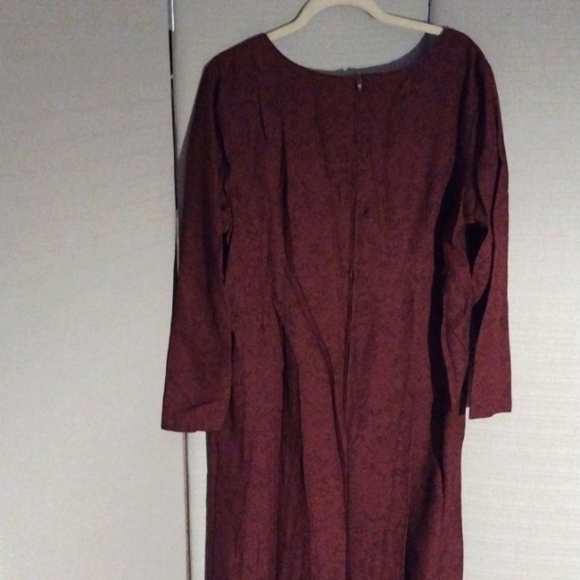 Eddie Bauer Burgundy Dress - Picture 2 of 8